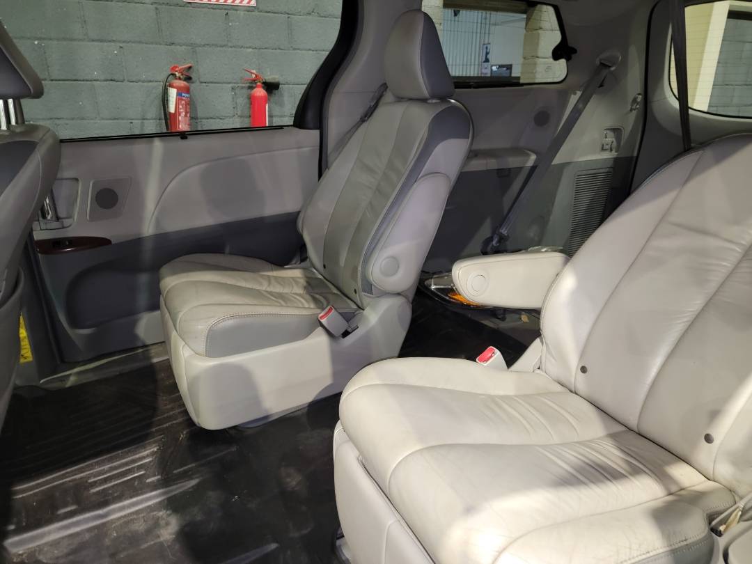 2011 TOYOTA SIENNA — 168116 Miles — Lot 37434873 - Marhaba Auctions Used Cars - Image 6