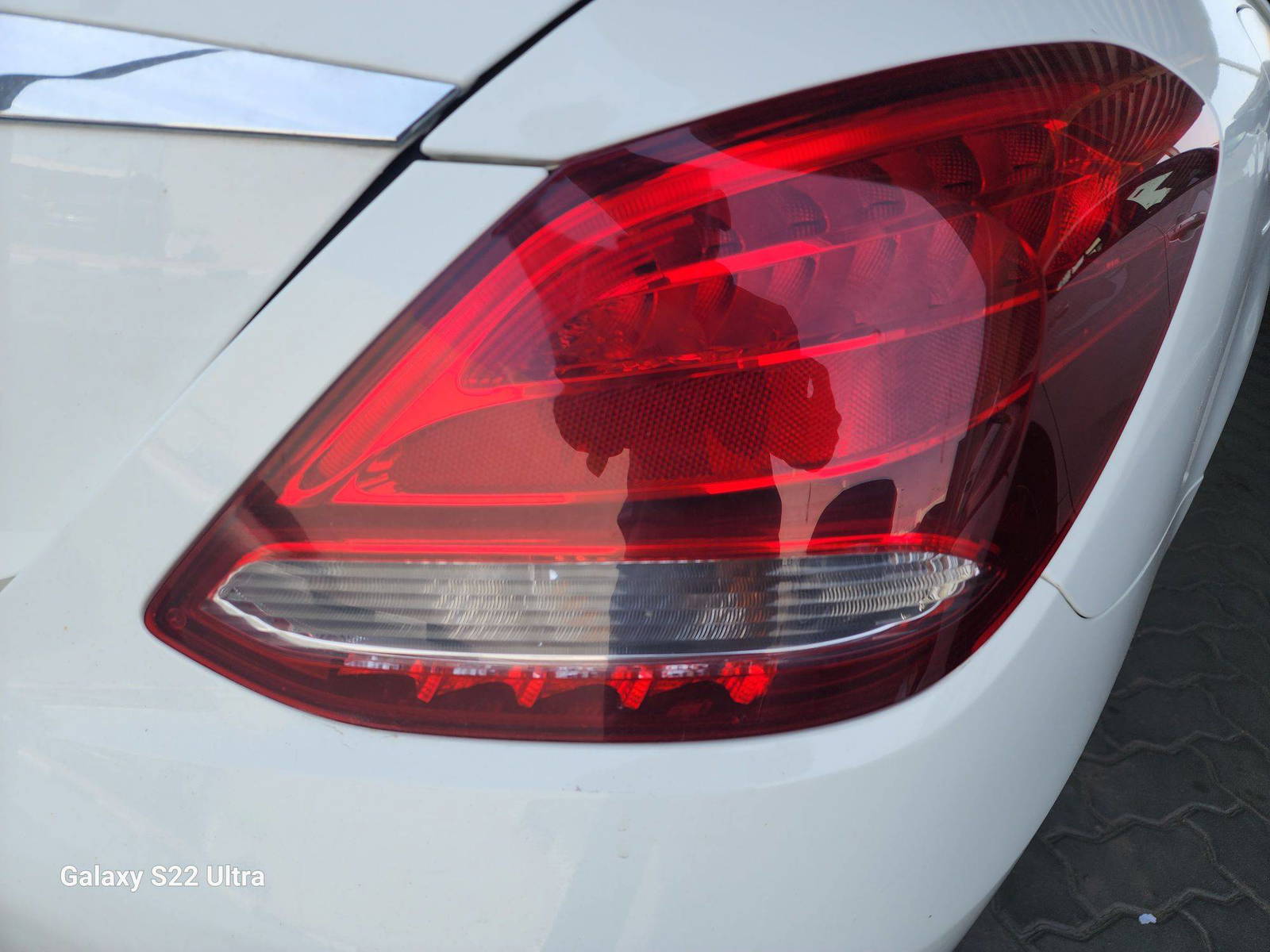 2015 MERCEDES BENZ C300 — 127809 Miles — Lot 72525353 - Marhaba Auctions Used Cars - Image 4