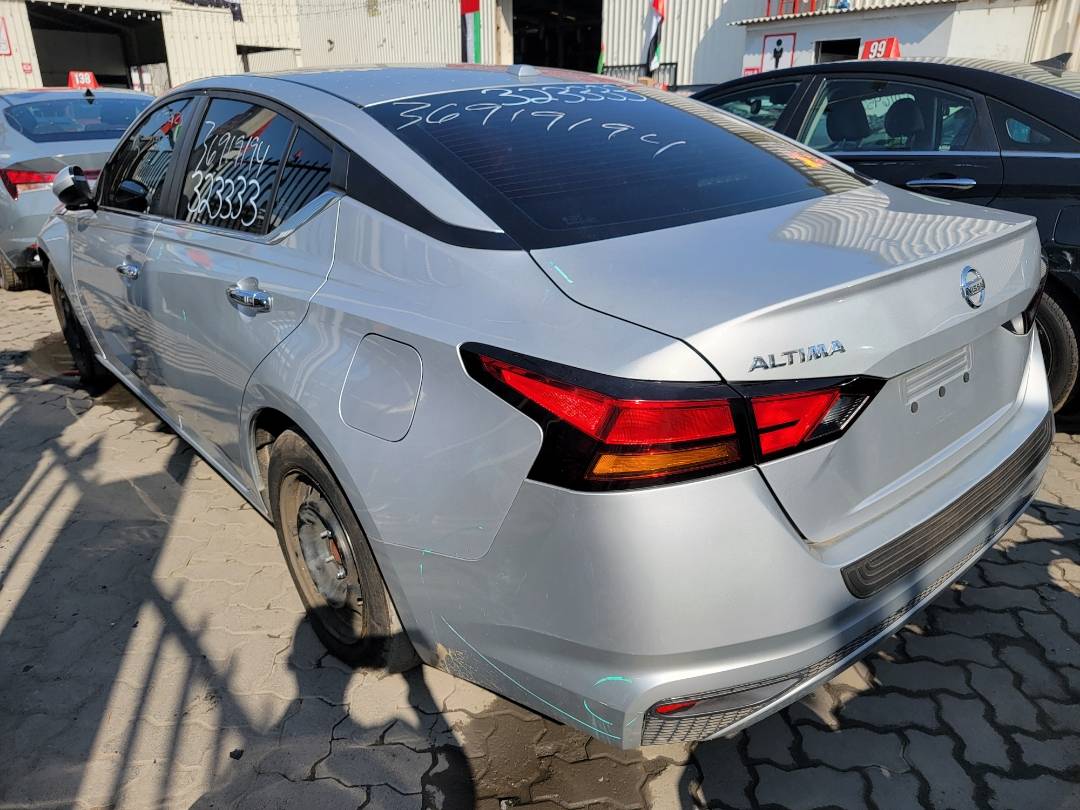 2019 NISSAN ALTIMA — 108615 Miles — Lot 23333 - Marhaba Auctions Used Cars - Image 4