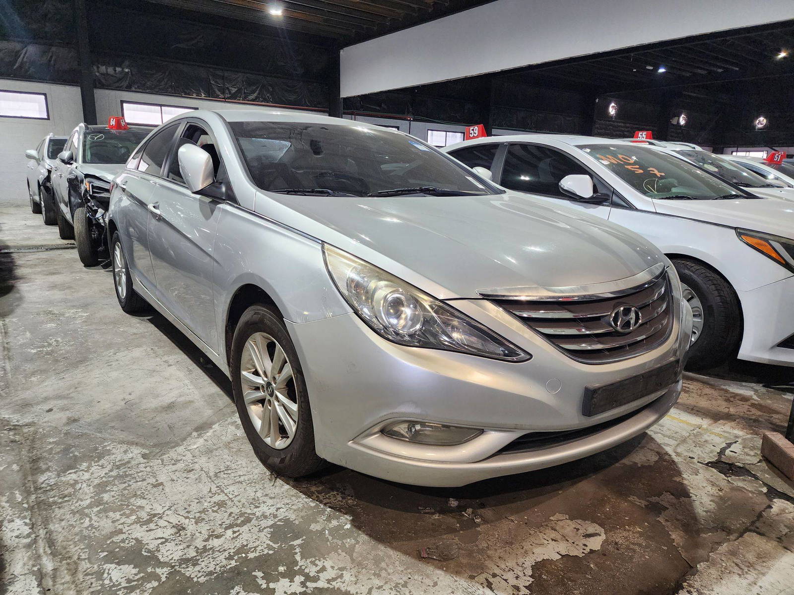 2012 HYUNDAI SONATA — 161487 KM — Lot 419481 — Al Quoz - Marhaba Auctions Used Cars - Image 5
