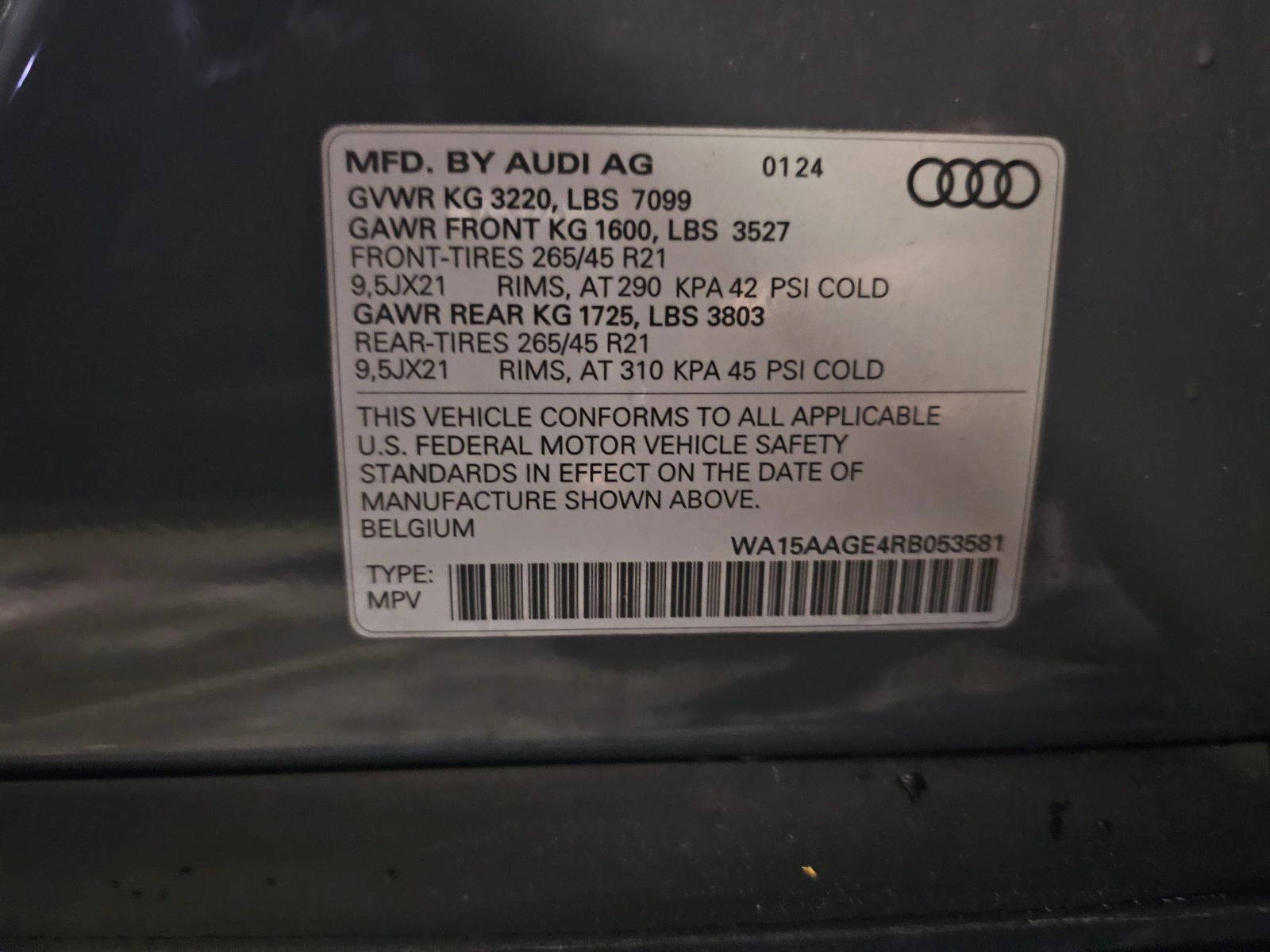 2024 AUDI Q8 — 5692 Miles — Lot 053581 — Main - Marhaba Auctions Used Cars - Image 9