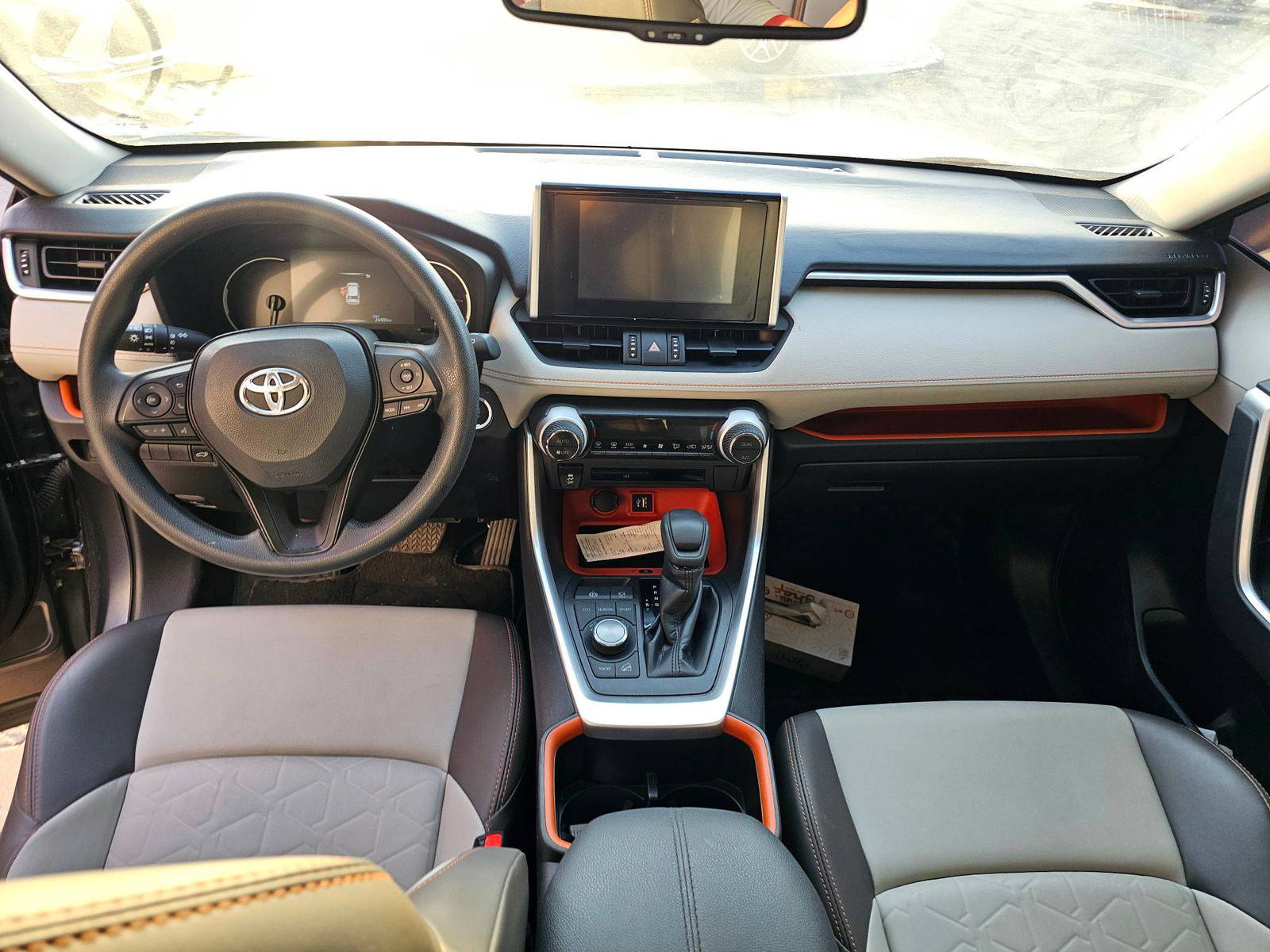 2024 TOYOTA RAV4 — 26404 KM — Lot D106649 — Souq - Marhaba Auctions Used Cars - Image 8