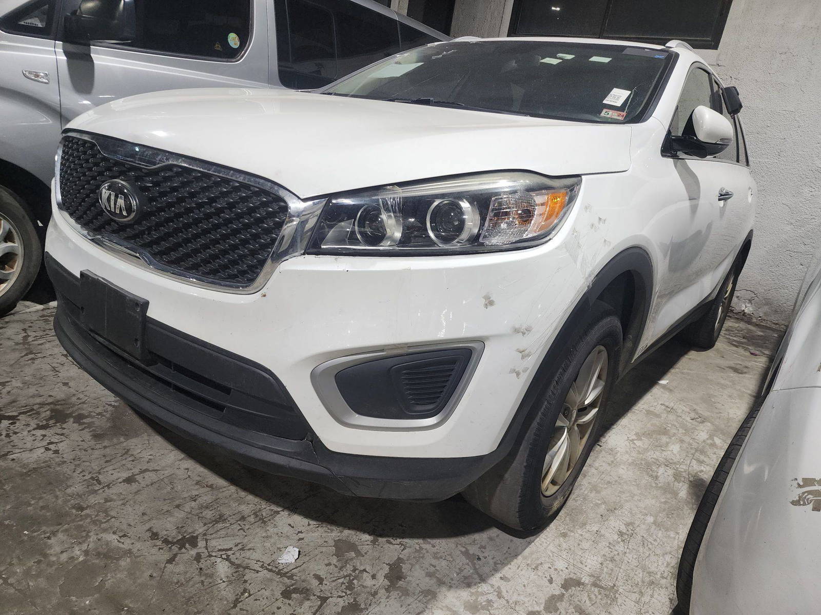 2017 KIA SORENTO — 142800 Miles — Lot 124587 — Al Quoz - Marhaba Auctions Used Cars - Image 4