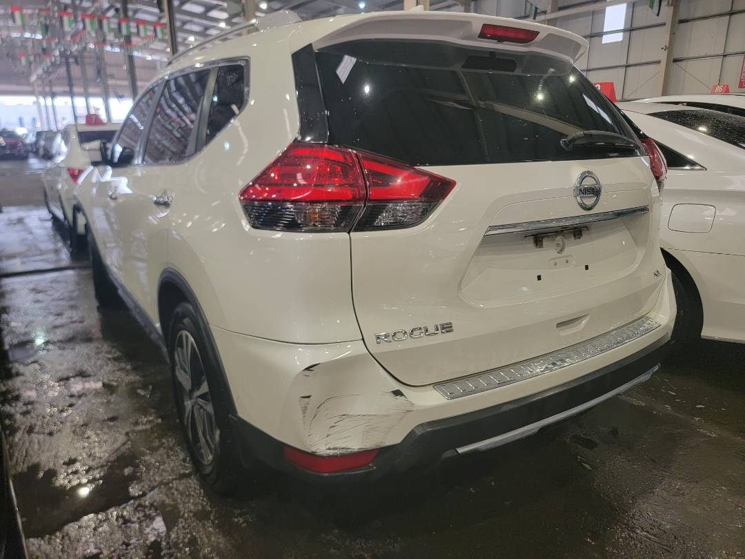 2017 NISSAN ROGUE — 172887 Miles — Lot C801143 — Main - Marhaba Auctions Used Cars - Image 3