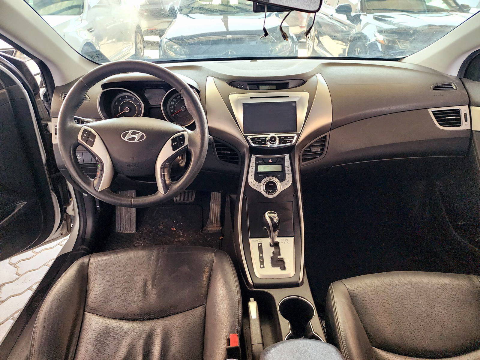 2011 HYUNDAI AVANTE — 154210 KM — Lot 116627 — Souq - Marhaba Auctions Used Cars - Image 7