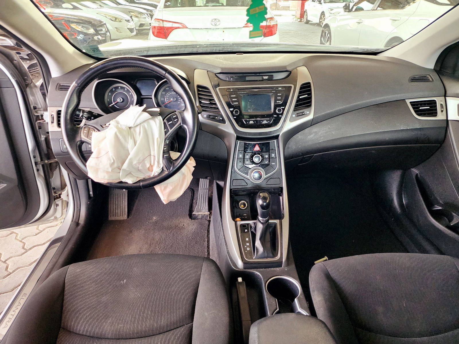 2015 HYUNDAI ELANTRA — 175968 Miles — Lot 41309619 — Souq - Marhaba Auctions Used Cars - Image 7