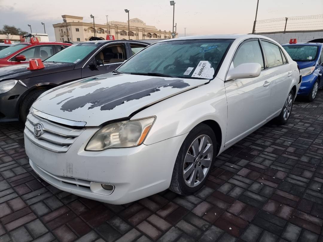 2005 TOYOTA AVALON — 202826 Miles — Lot 2135487 — Ind. 12 - Marhaba Auctions Used Cars - Image 3