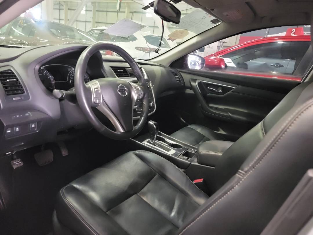 2017 NISSAN ALTIMA — 176595 KM — Lot 100055 — Main - Marhaba Auctions Used Cars - Image 6