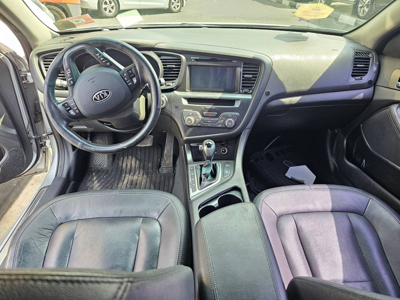 2012 KIA K5 — 253273 KM — Lot 008374 — Souq - Marhaba Auctions Used Cars - Image 7