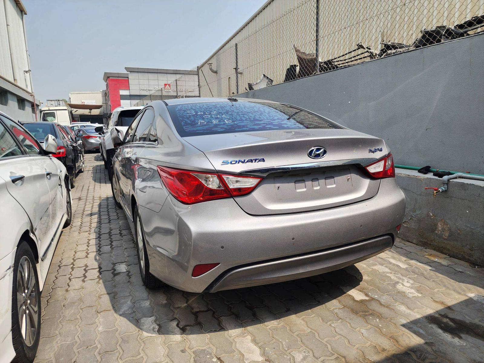 2014 HYUNDAI SONATA — 170645 KM — Lot 214578 — Al Quoz - Marhaba Auctions Used Cars - Image 3