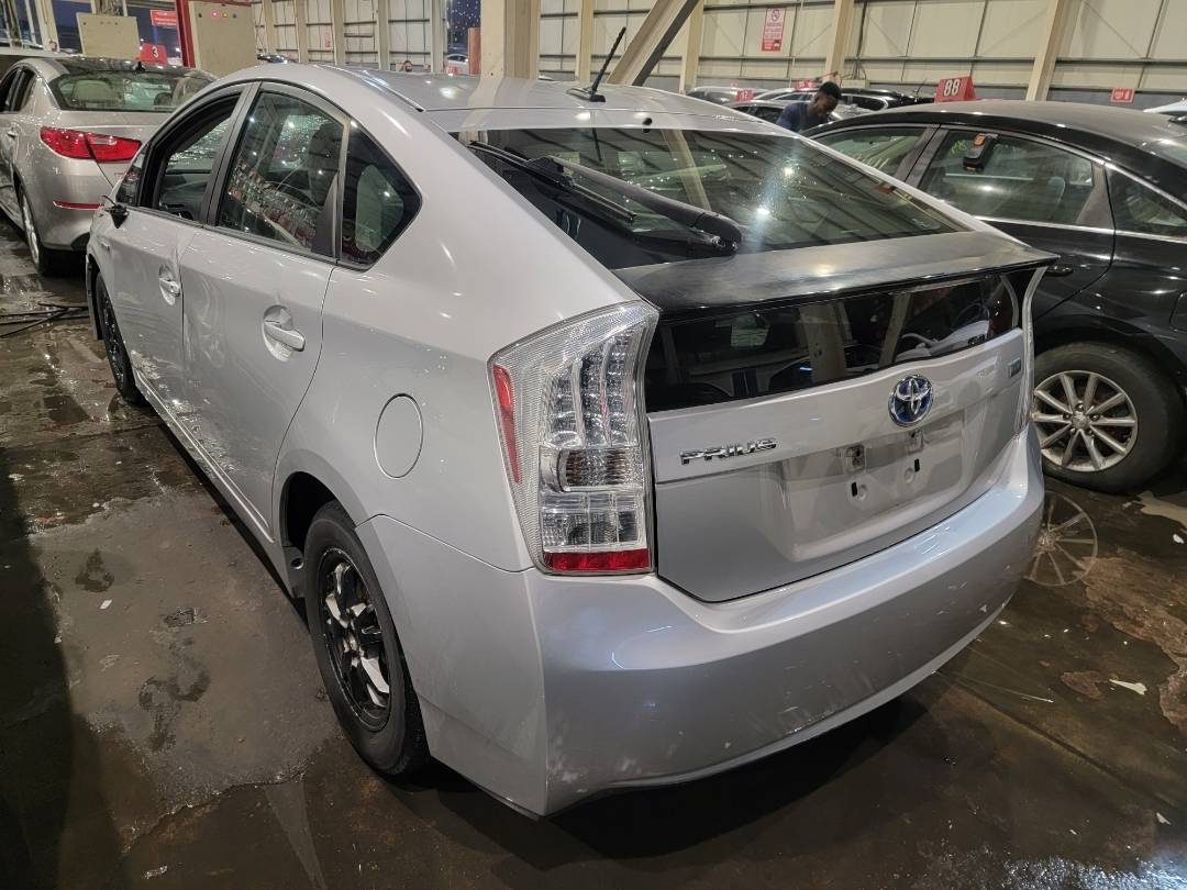 2010 TOYOTA PRIUS — 282116 Miles — Lot 44512105 — Main - Marhaba Auctions Used Cars - Image 3