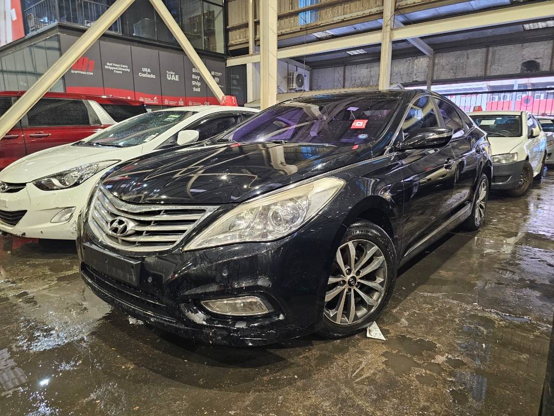 2011 HYUNDAI GRANDEUR — 216489 KM — Lot 067369 — Souq - Marhaba Auctions Used Cars - Image 5