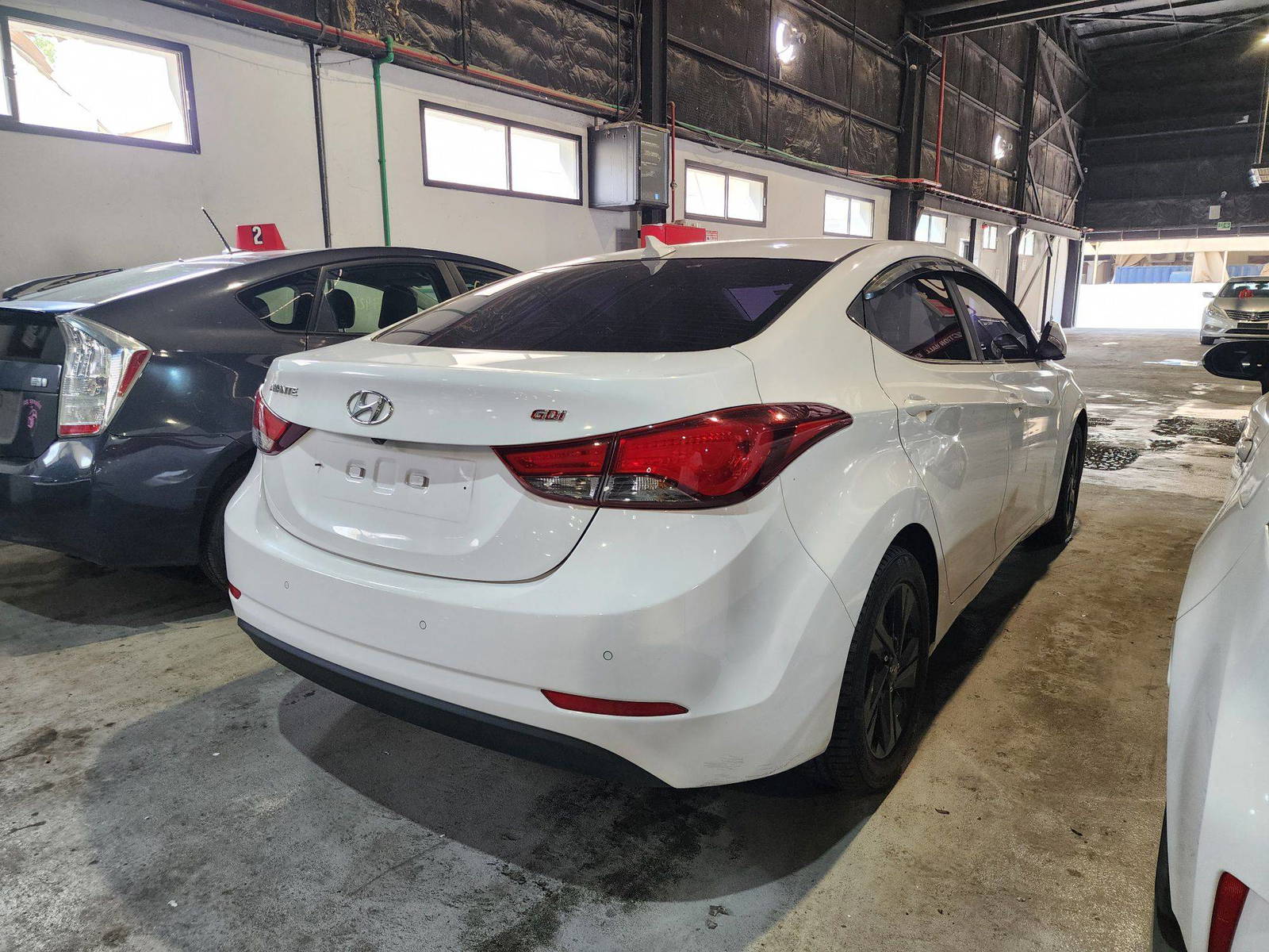 2015 HYUNDAI AVANTE — 174122 KM — Lot 273660 — Al Quoz - Marhaba Auctions Used Cars - Image 4