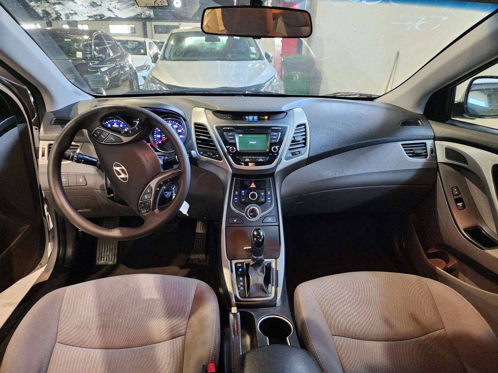 2014 HYUNDAI ELANTRA — 214570 Miles — Lot 39465044 — Al Quoz - Marhaba Auctions Used Cars - Image 7