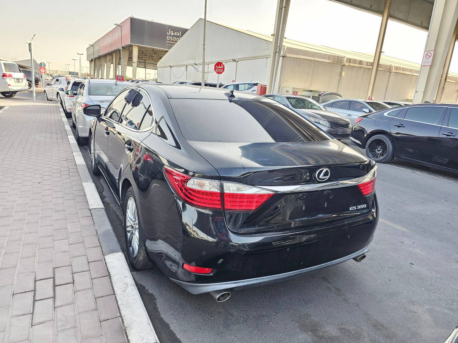 2013 LEXUS ES 350 — 136556 Miles — Lot GG1D2046554 — Souq - Marhaba Auctions Used Cars - Image 4