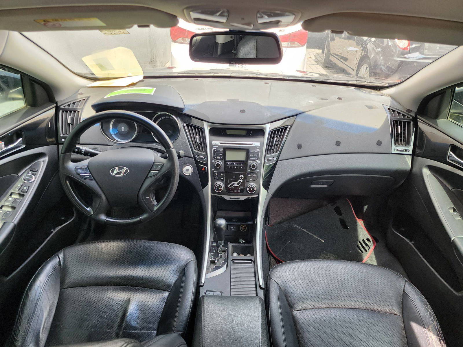 2010 HYUNDAI SONATA — 205605 KM — Lot 002939 — Al Quoz - Marhaba Auctions Used Cars - Image 8