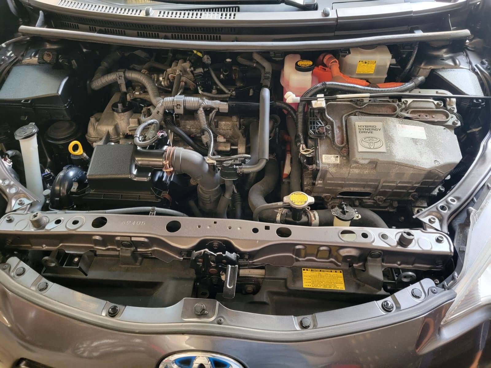 2013 TOYOTA PRIUS C — 267891 Miles — Lot D1541098 — Main - Marhaba Auctions Used Cars - Image 9