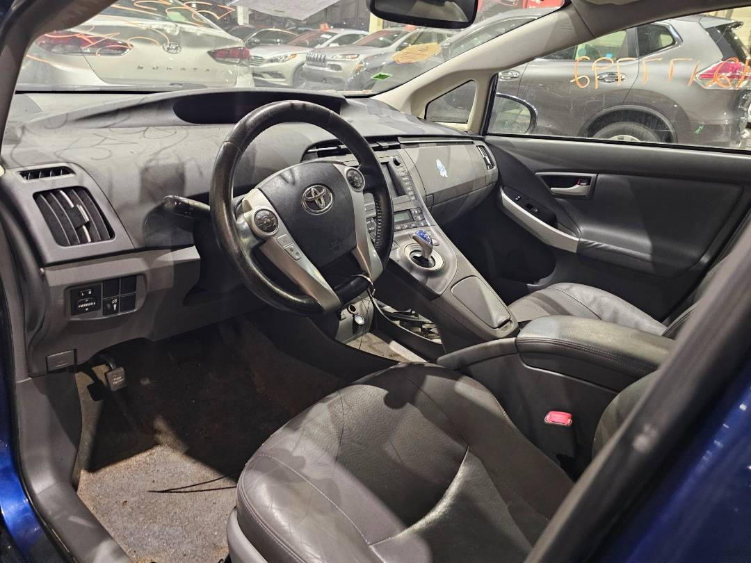 2011 TOYOTA PRIUS — 290104 Miles — Lot 42177792 — Main - Marhaba Auctions Used Cars - Image 6