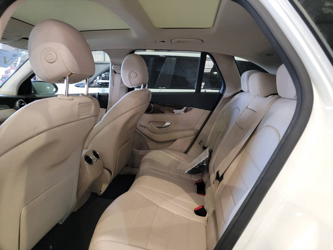 2018 MERCEDES BENZ GLC-300 — 96961 Miles — Lot JV050641 — Main - Marhaba Auctions Used Cars - Image 7