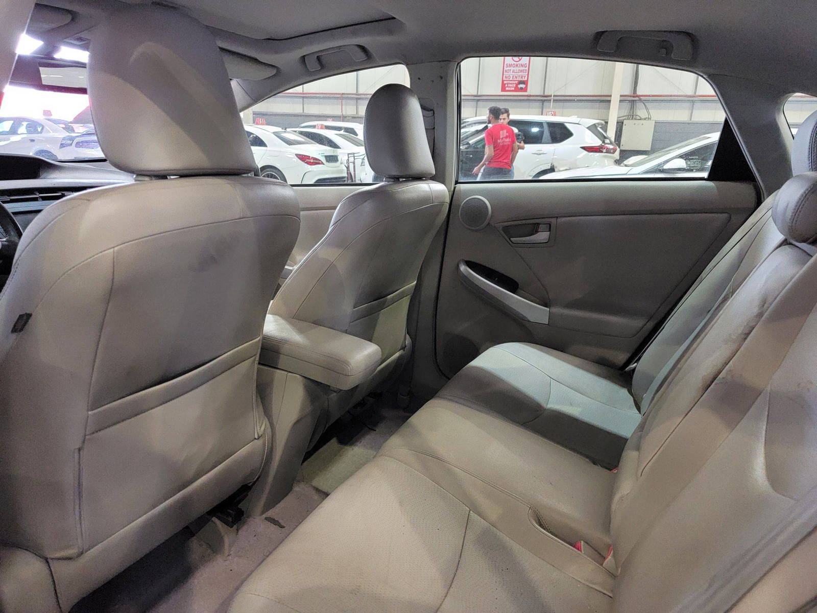 2010 TOYOTA PRIUS — 213836 Miles — Lot 0052069 — Souq - Marhaba Auctions Used Cars - Image 7