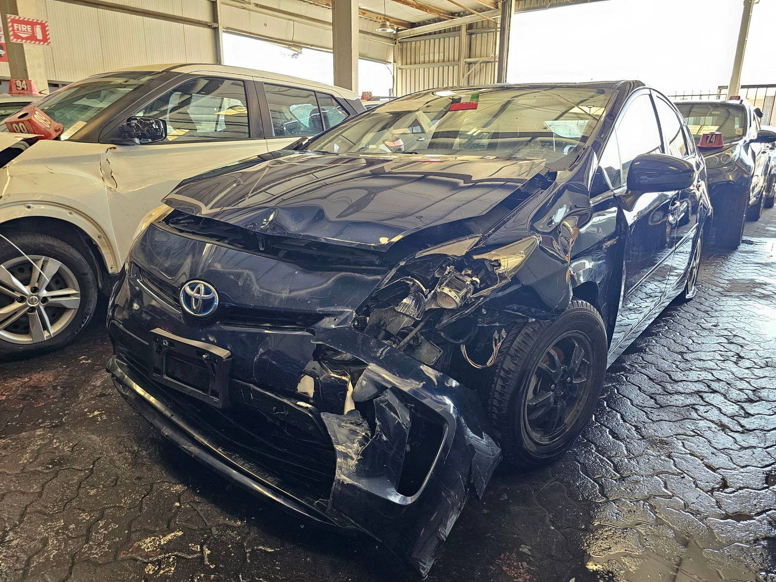 2015 TOYOTA PRIUS — 167087 Miles — Lot XF1944190 — Main - Marhaba Auctions Used Cars - Image 6