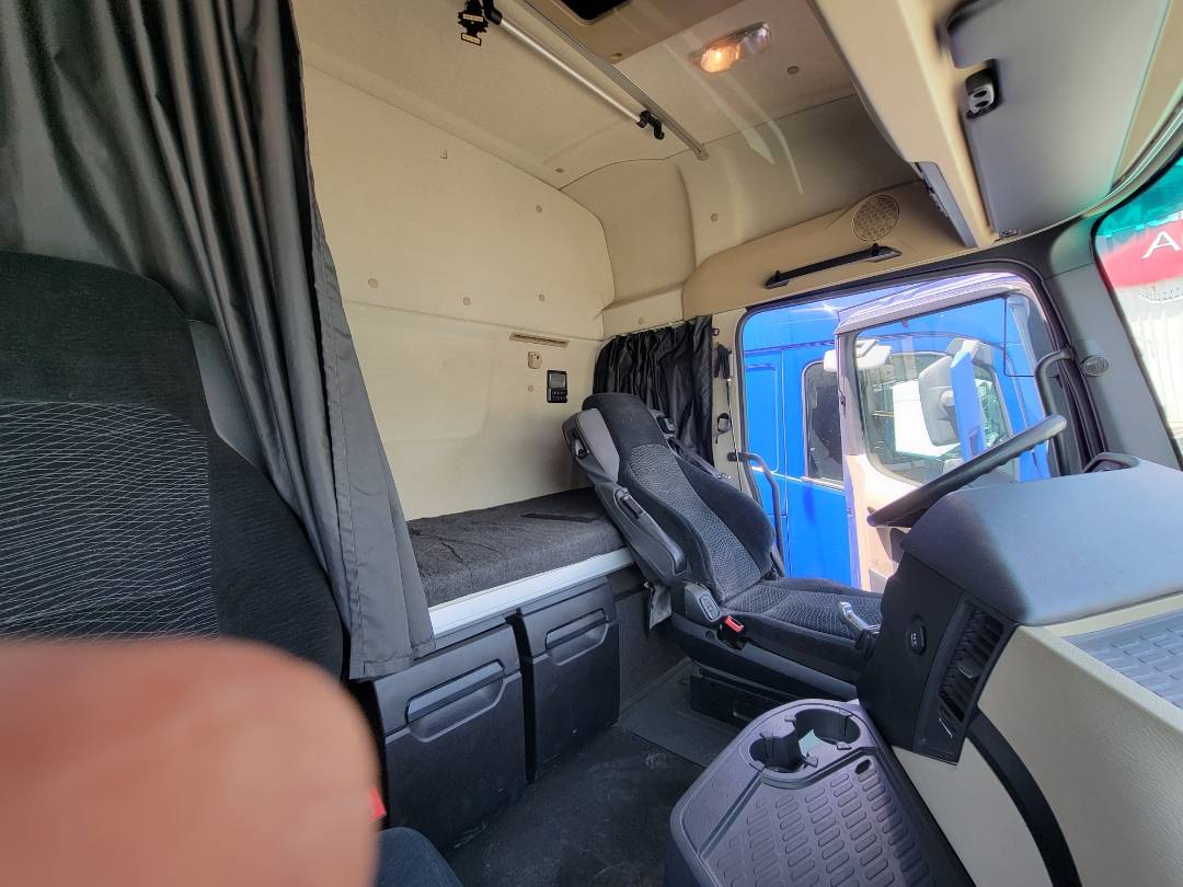 2018 MERCEDES BENZ ACTROS 1845 — 997220 KM — Lot 992885 - Marhaba Auctions Used Cars - Image 10