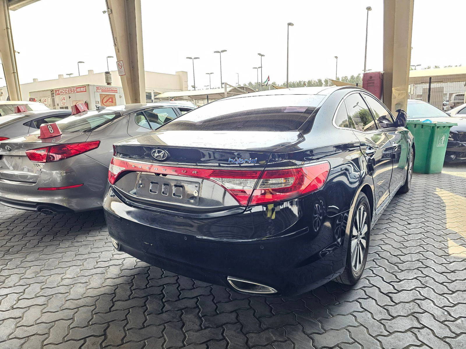 2015 HYUNDAI GRANDEUR — 223226 KM — Lot 07995 — Souq - Marhaba Auctions Used Cars - Image 3