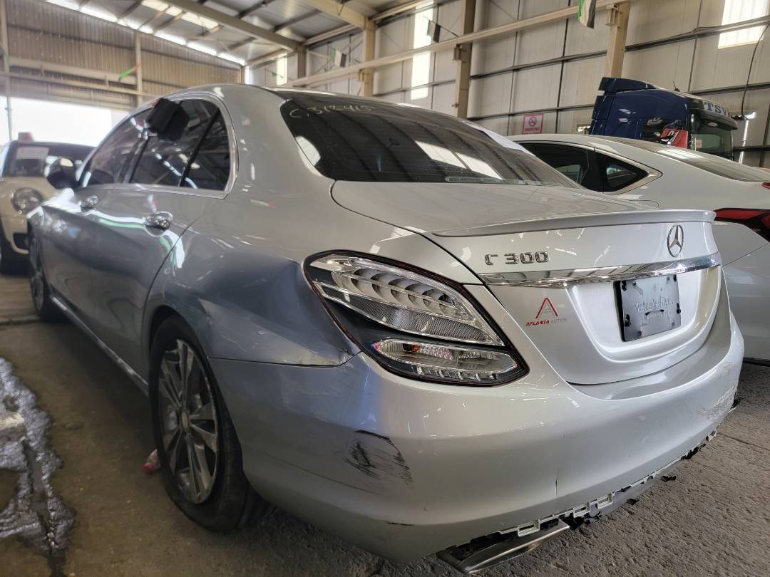 2016 MERCEDES BENZ C300 — 181400 Miles — Lot GU123843 — Main - Marhaba Auctions Used Cars - Image 3