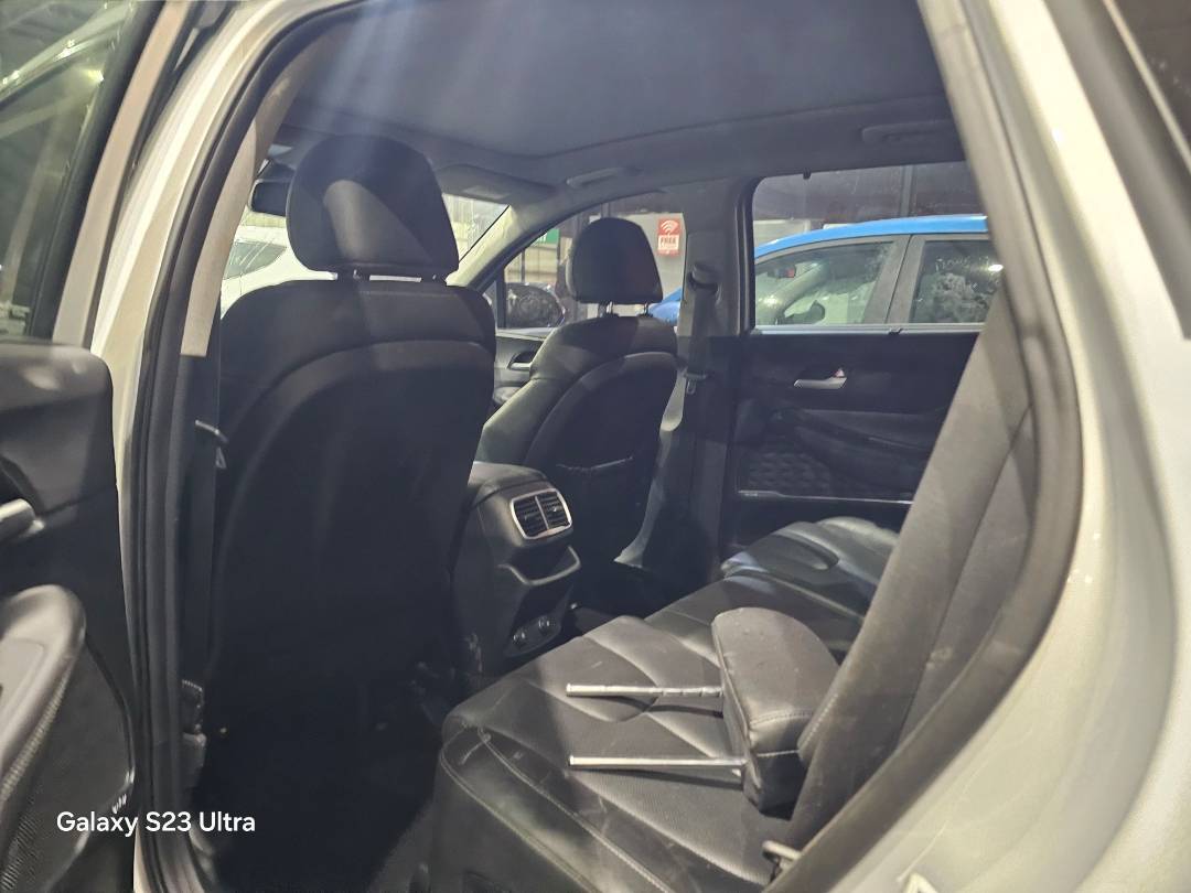HYUNDAI SANTA FE 2019 - Marhaba Auction Used Cars - Image 8