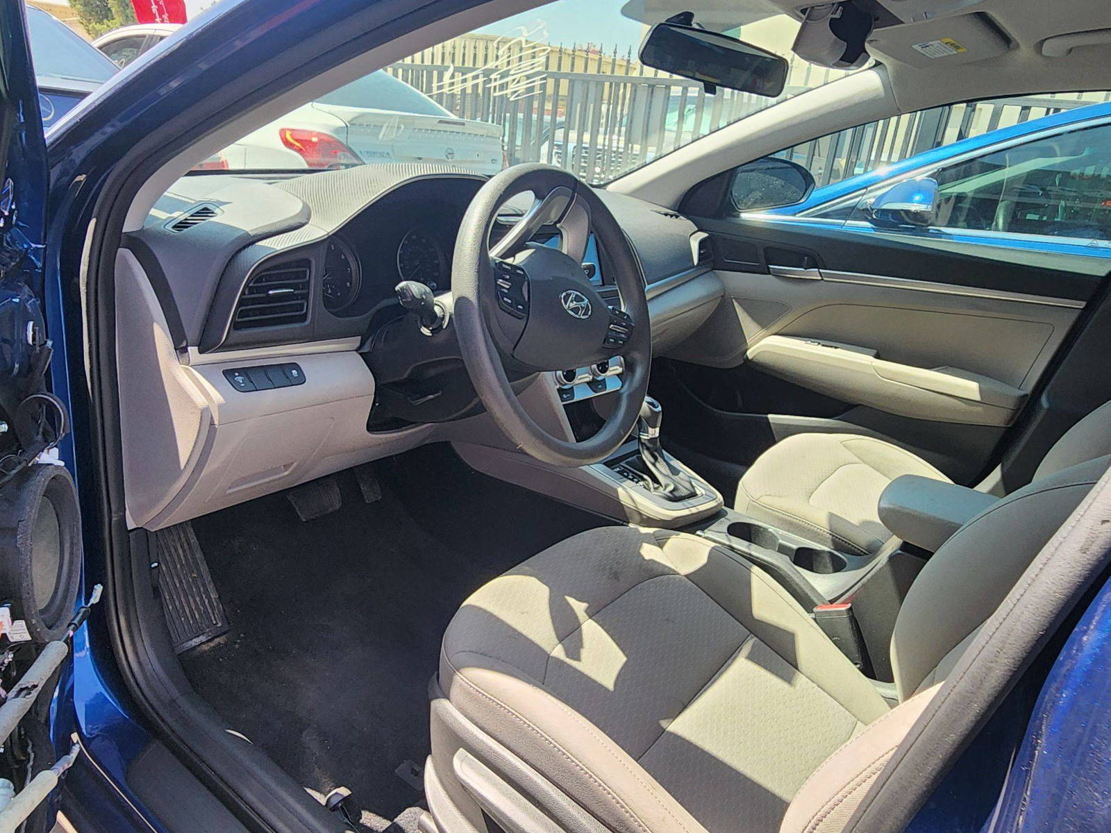 2019 HYUNDAI ELANTRA — 34172 Miles — Lot 54215434 — Al Quoz - Marhaba Auctions Used Cars - Image 7