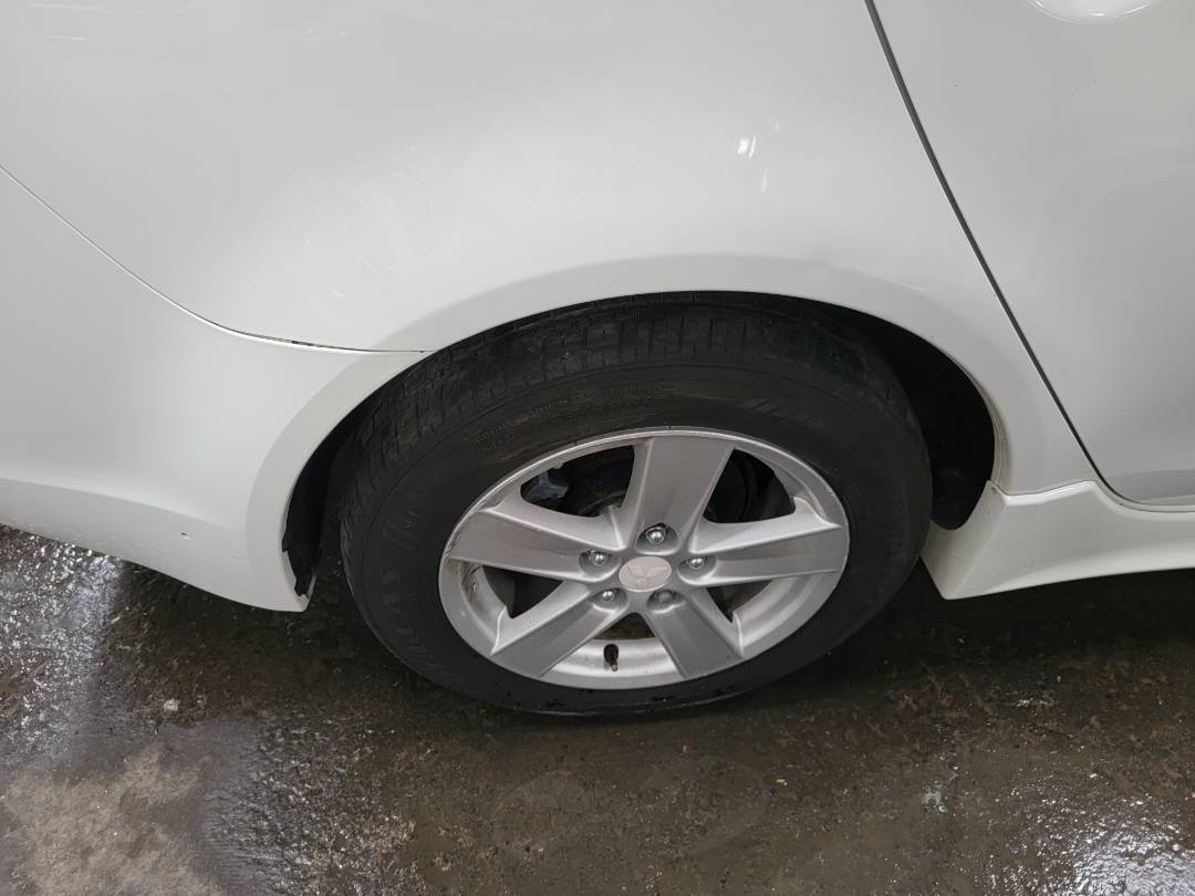 2009 MITSUBISHI LANCER — 173190 Miles — Lot 79912813 - Marhaba Auctions Used Cars - Image 4