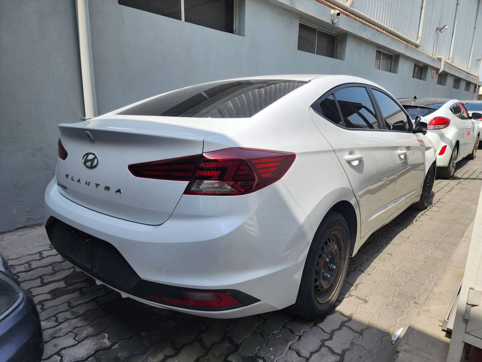 2019 HYUNDAI ELANTRA — 131803 Miles — Lot 425694 — Main - Marhaba Auctions Used Cars - Image 4