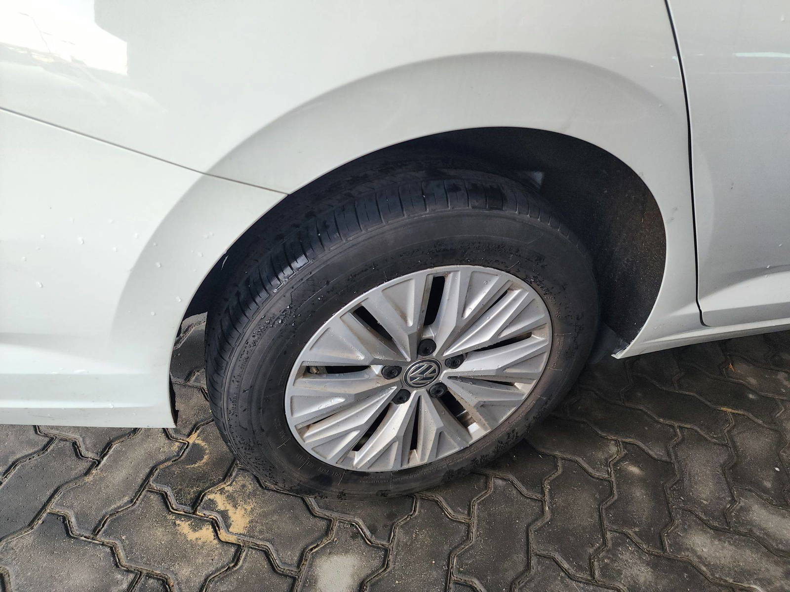 2019 VOLKSWAGEN JETTA — 44243 Miles — Lot 63907003 - Marhaba Auctions Used Cars - Image 4