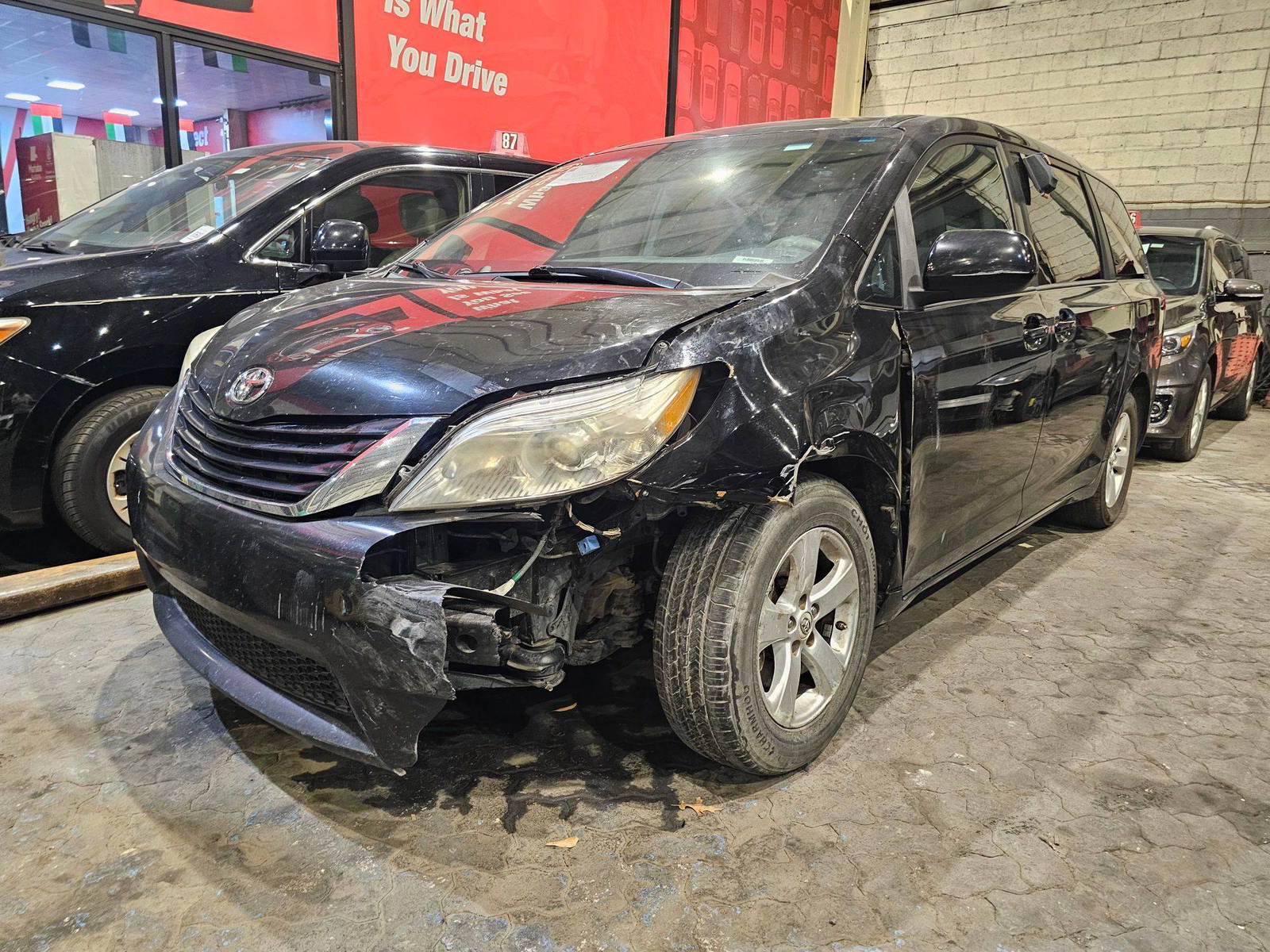 2013 TOYOTA SIENNA — 246755 Miles — Lot DS288074 — Main - Marhaba Auctions Used Cars - Image 5