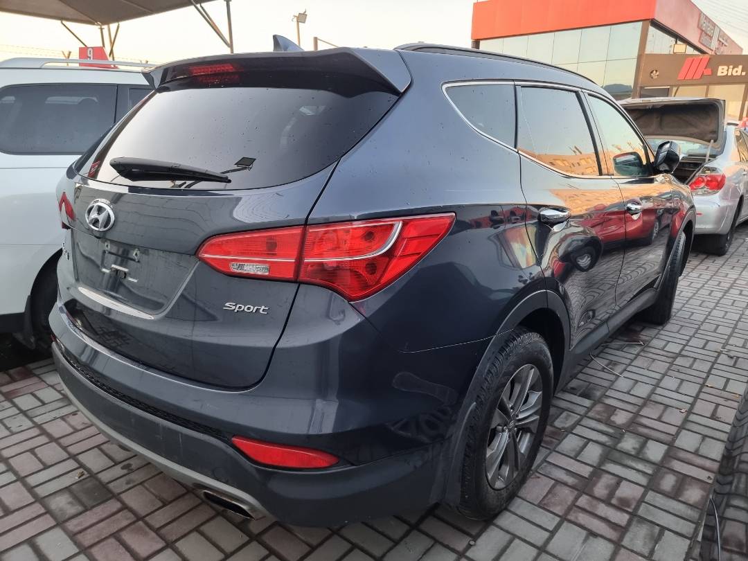 2016 HYUNDAI SANTA FE — 125733 Miles — Lot 215487 — Souq - Marhaba Auctions Used Cars - Image 3