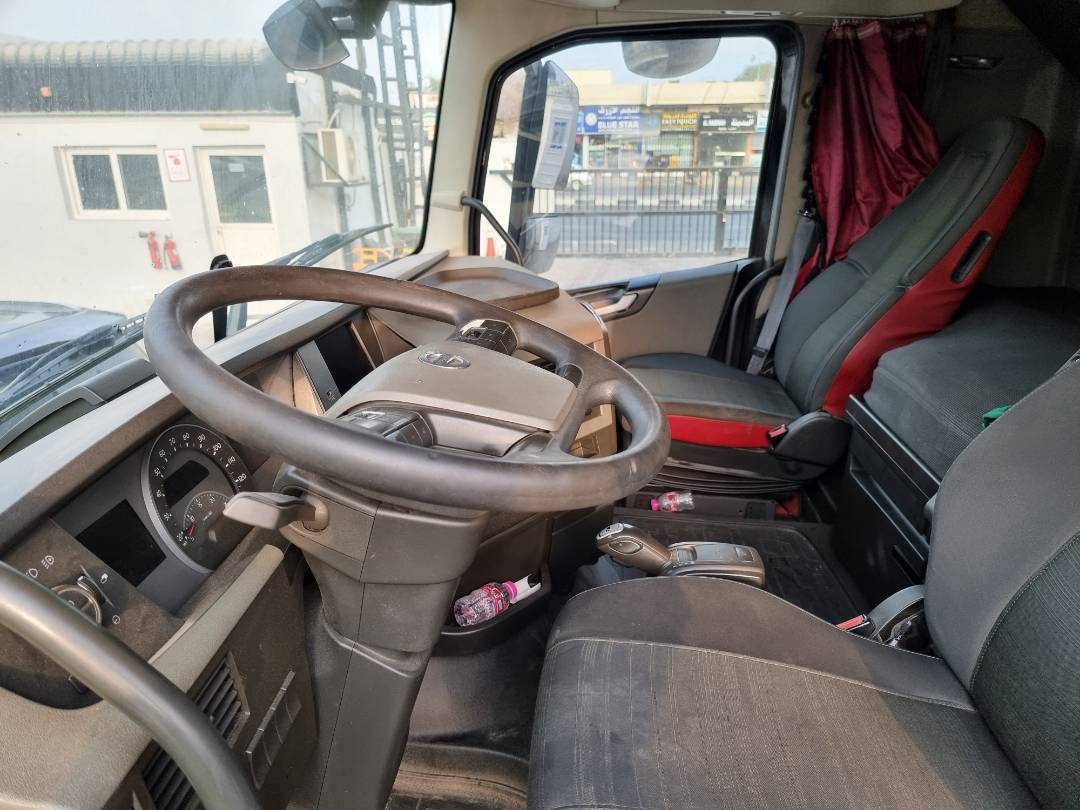 2017 VOLVO FH-Series — 990312 KM — Lot B811772 — Ind. 12 - Marhaba Auctions Used Cars - Image 10