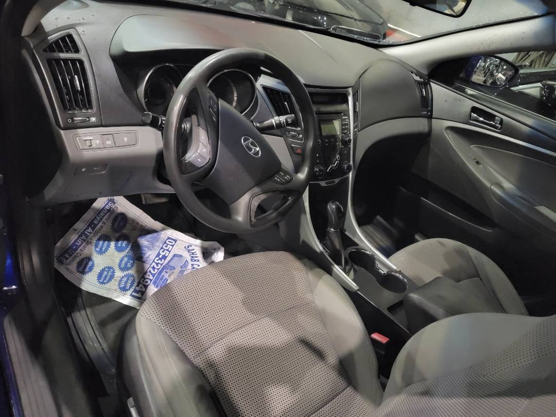 2011 HYUNDAI SONATA — 186521 Miles — Lot H308121 - Marhaba Auctions Used Cars - Image 4