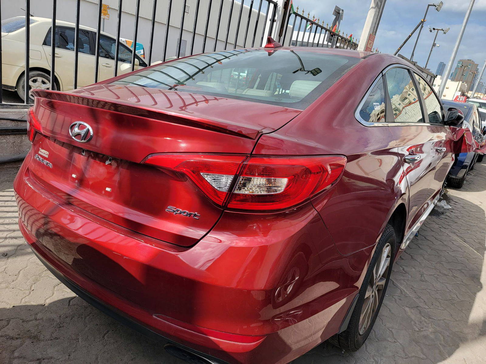 2015 HYUNDAI SONATA SPORT — 154546 Miles — Lot 68833505 — Main - Marhaba Auctions Used Cars - Image 4