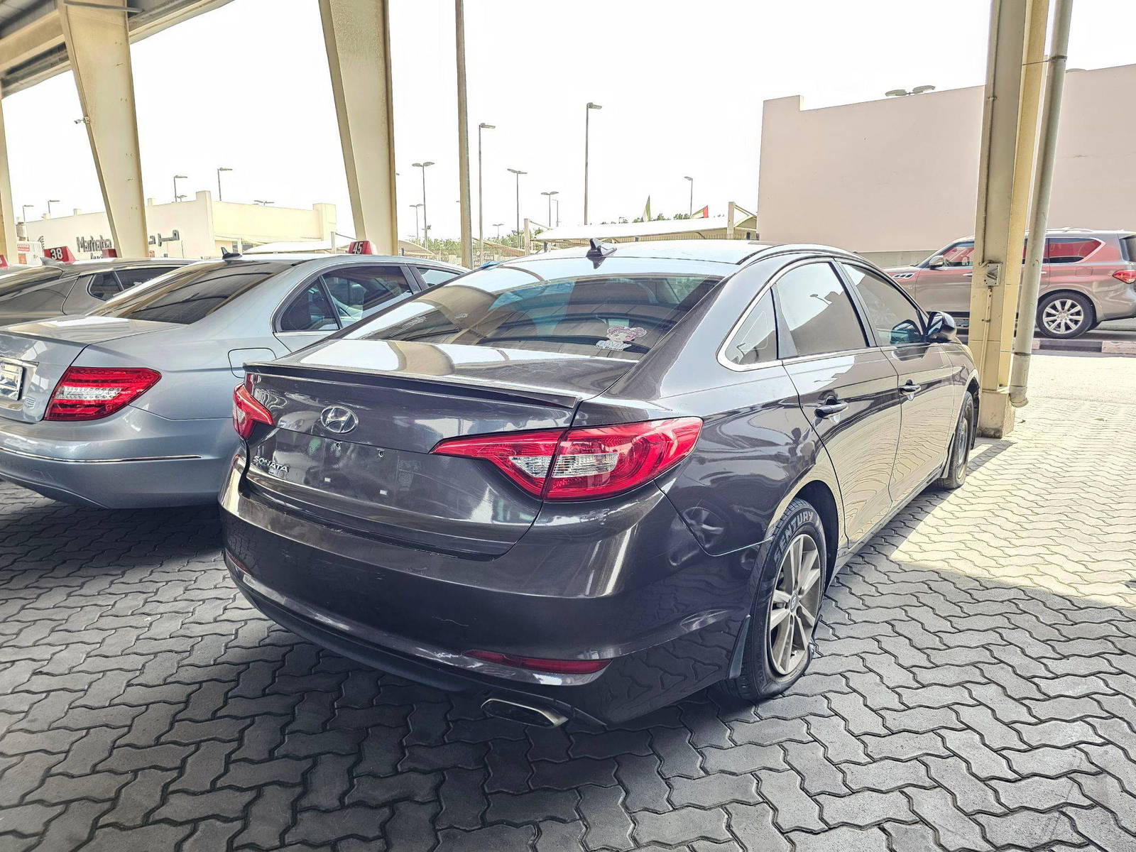 2015 HYUNDAI SONATA — 105399 Miles — Lot 62016205 — Souq - Marhaba Auctions Used Cars - Image 4