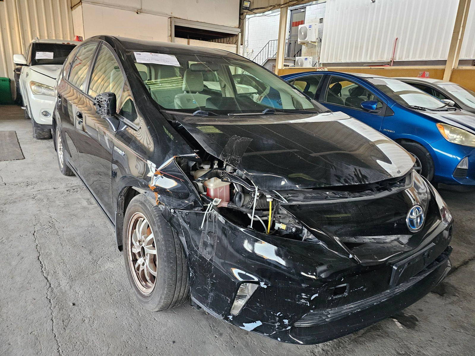 2012 TOYOTA PRIUS V — Lot 3087002 — Main - Marhaba Auctions Used Cars - Image 4