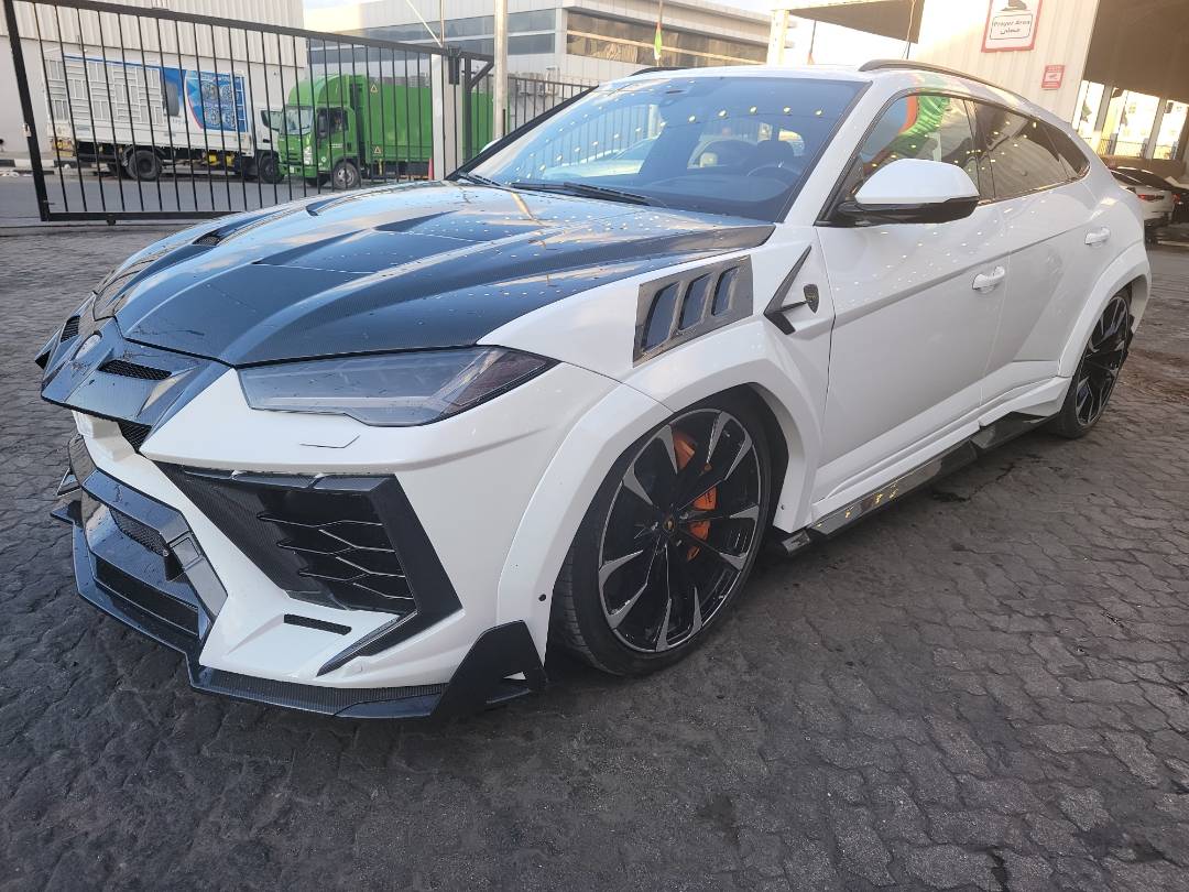2019 LAMBORGINI URUS — 135579 KM — Lot A00652 - Marhaba Auctions Used Cars - Image 6