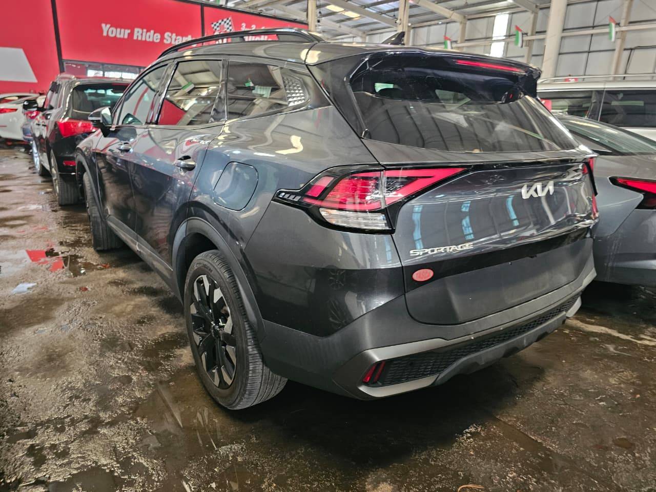Kia SPORTAGE 2023 view 2
