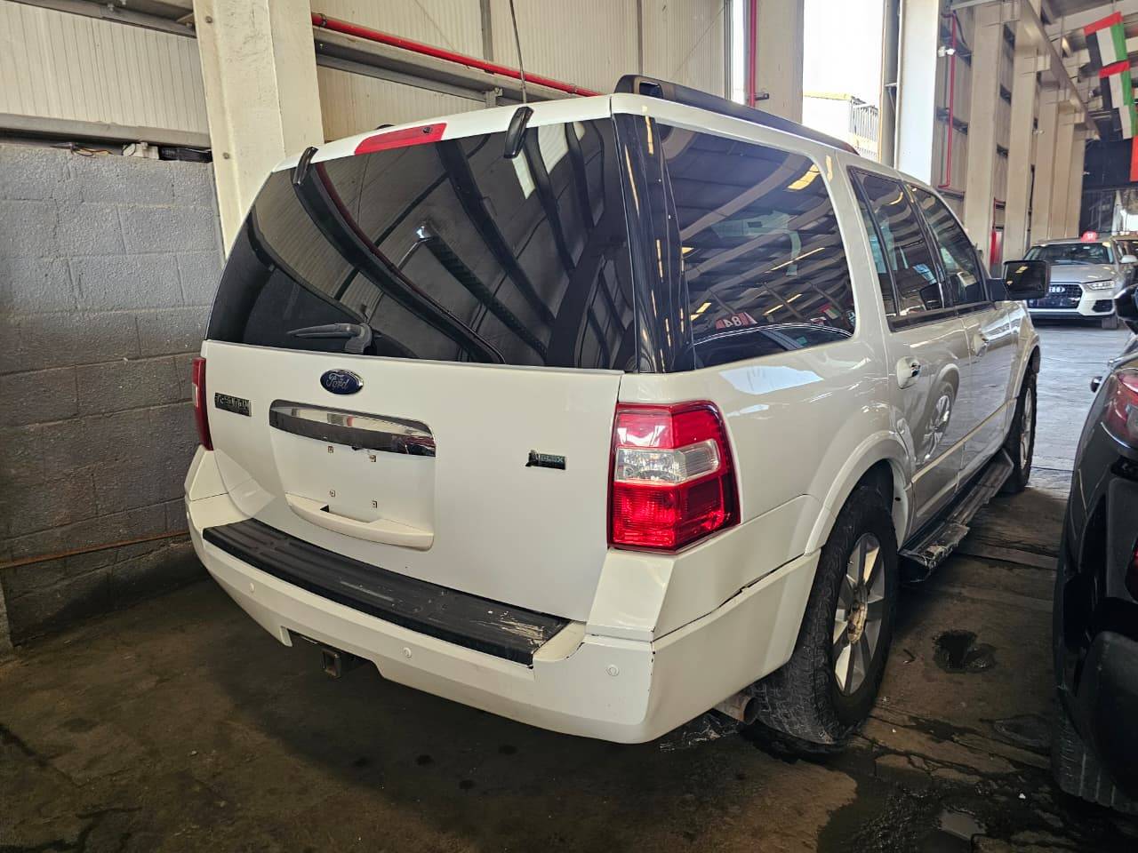 2010 FORD EXPEDITION — 219583 KM — Lot AEA81273 — Main - Marhaba Auctions Used Cars - Image 6