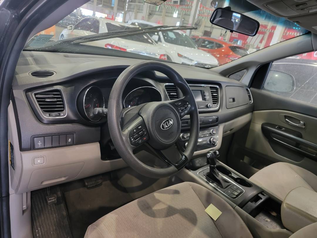2016 KIA SEDONA — 126082 Miles — Lot 1237203 — Souq - Marhaba Auctions Used Cars - Image 7
