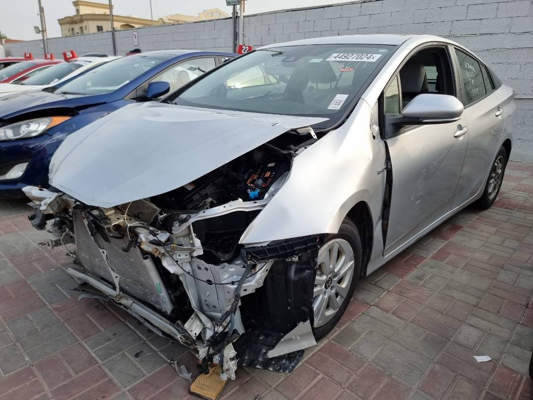 2017 TOYOTA PRIUS — 78064 Miles — Lot 132564879 — Ind. 12 - Marhaba Auctions Used Cars - Image 4