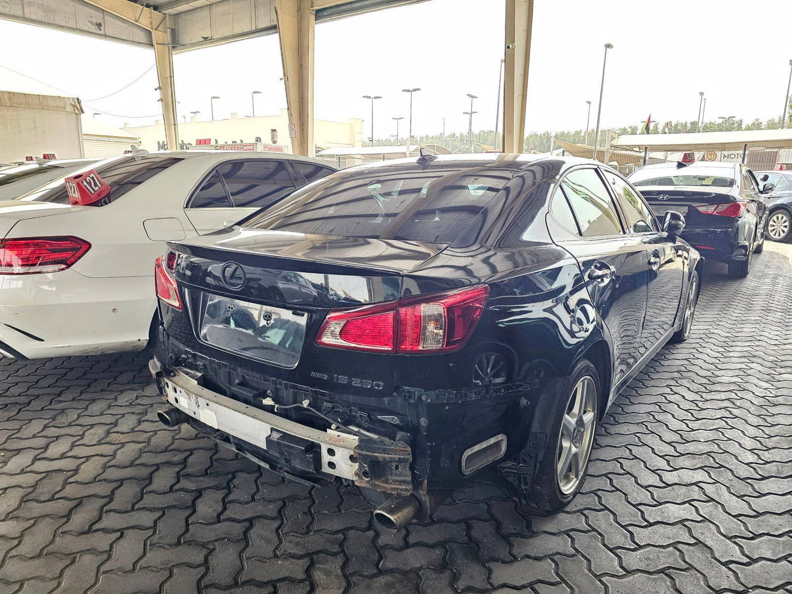 2011 LEXUS IS 250 — 173182 Miles — Lot 41947968 — Souq - Marhaba Auctions Used Cars - Image 3