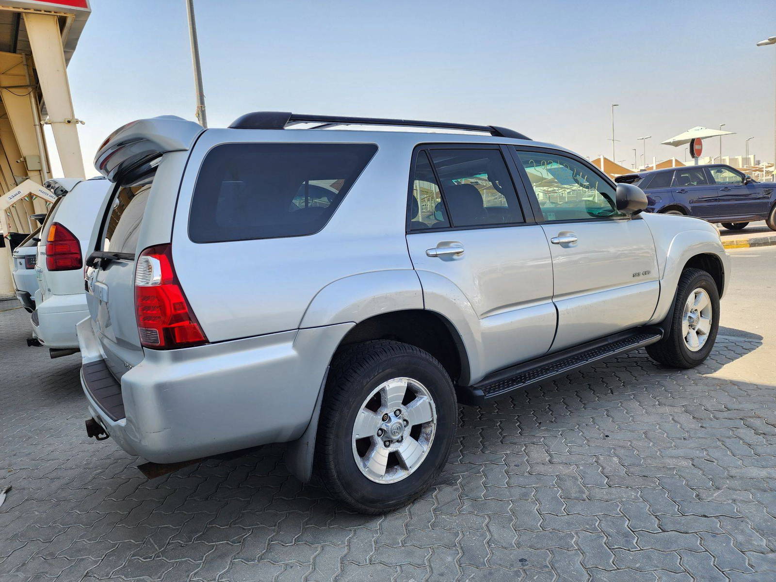 2007 TOYOTA 4RUNNER SR5 — 161163 Miles — Lot 39362461 — Souq - Marhaba Auctions Used Cars - Image 3