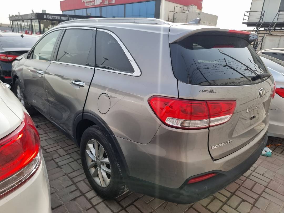 KIA SORENTO 2017 - Marhaba Auction Used Cars - Image 4