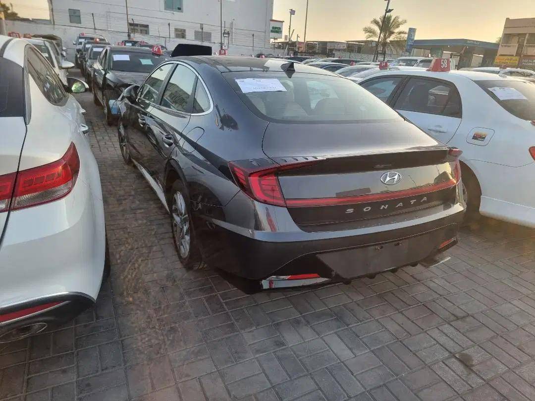 HYUNDAI SONATA