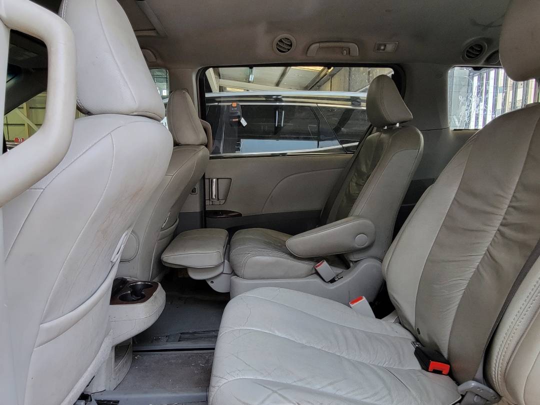 2011 TOYOTA SIENNA — 279799 Miles — Lot XBS008916 — Main - Marhaba Auctions Used Cars - Image 8